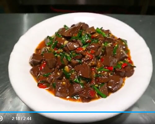 韭菜炒鸭血的正宗做法2