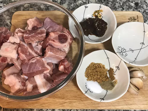 腐乳炸排骨的家常做法9 腐乳炸排骨的家常做法9