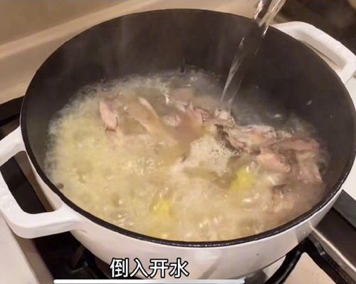 牛奶酸菜鱼8 牛奶酸菜鱼8